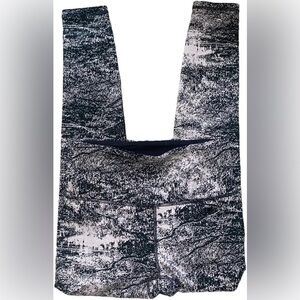 Athleta Black and Taupe Elation Glades 7/8 Tight